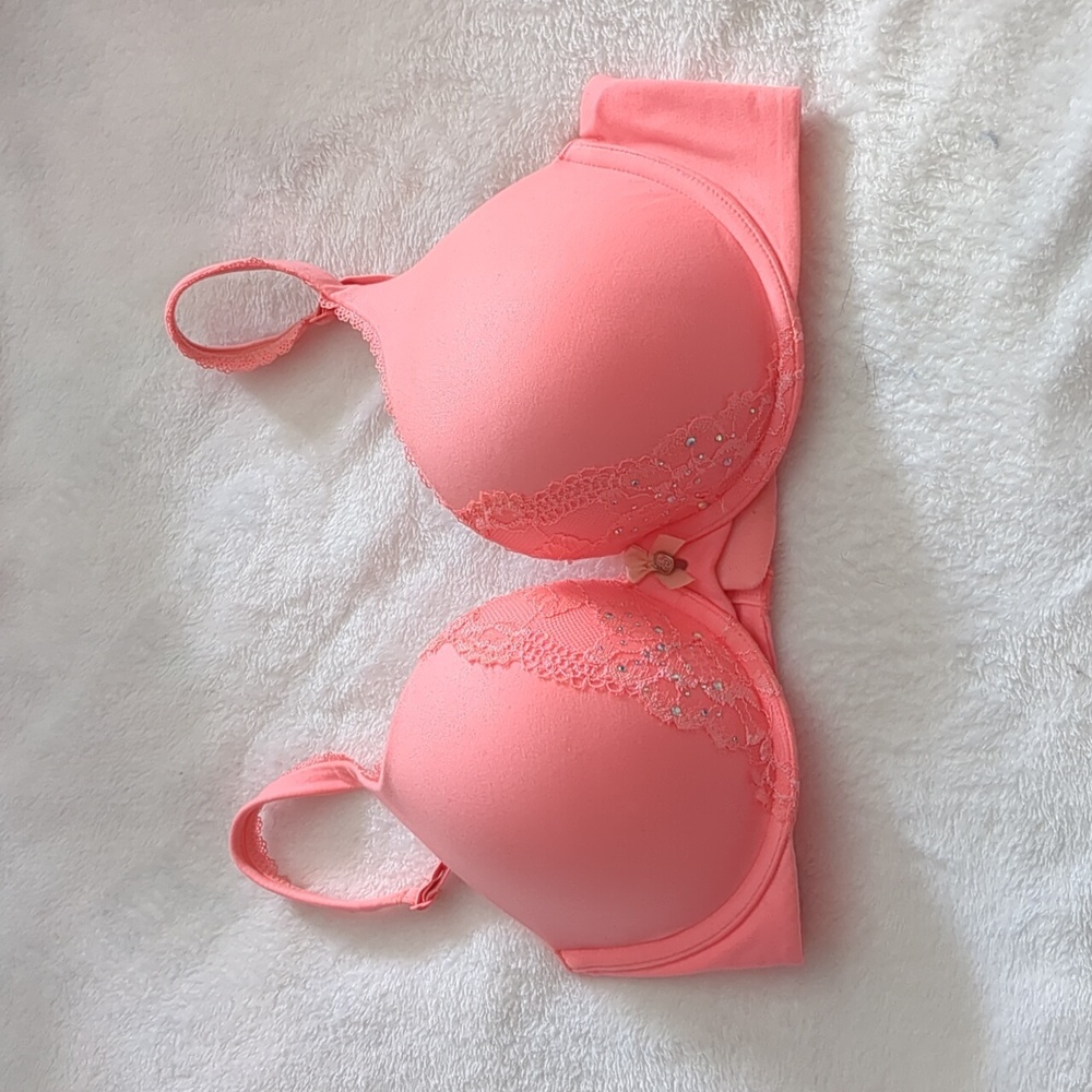 Victoria's Secret Body by Victoria Perfect Coverage Bra